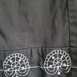 Ladies capris Black with white embroidery on bottom